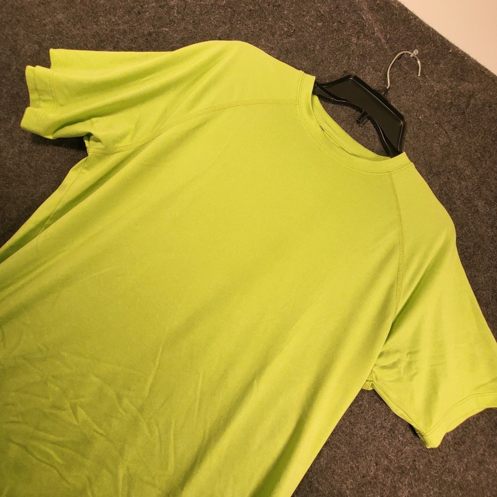 Peter Millar Aurora Tee Shirt Mens Medium UPF 50 Performance Short Sleeve Bright